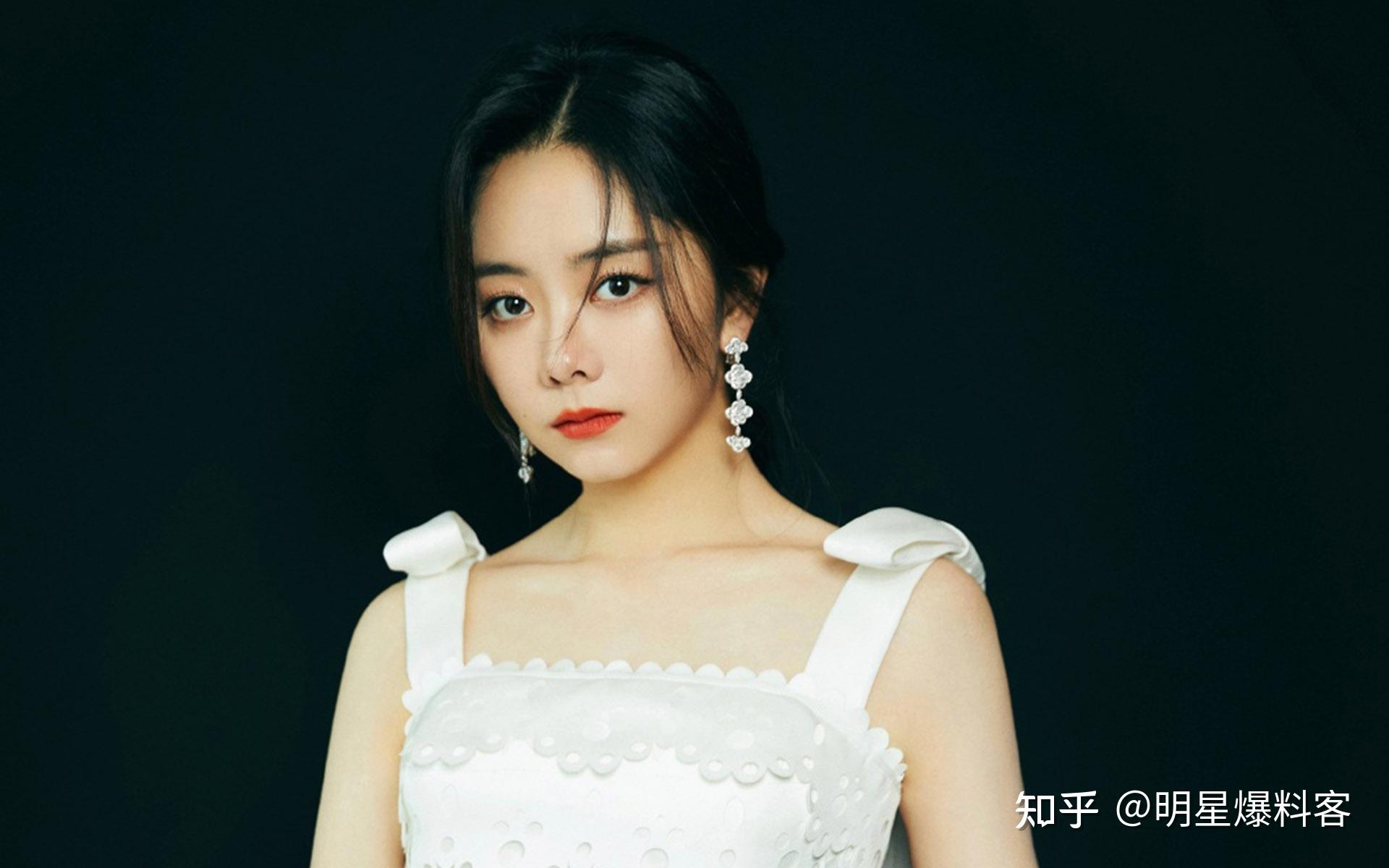 娱乐大爆料:迪丽热巴,黄晓明,谭松韵,贾玲,吴磊,戚薇
