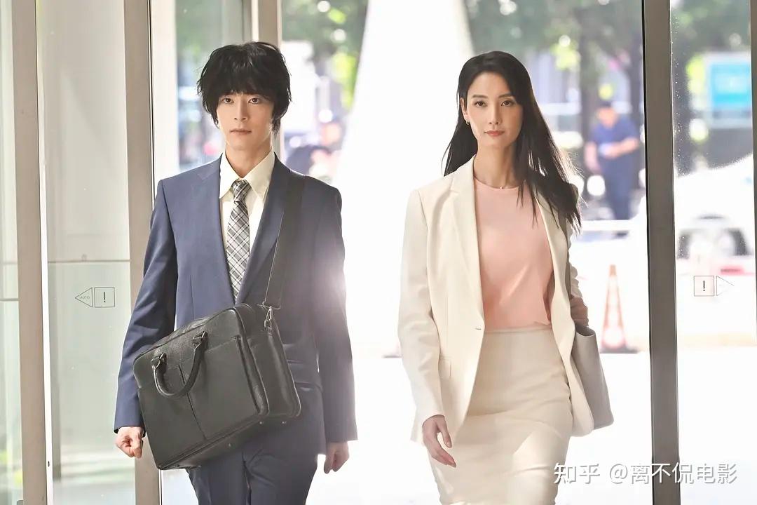 看剧 | 《无能之鹰》:最强废人遇上最废强人,到底谁更无能? - 知乎