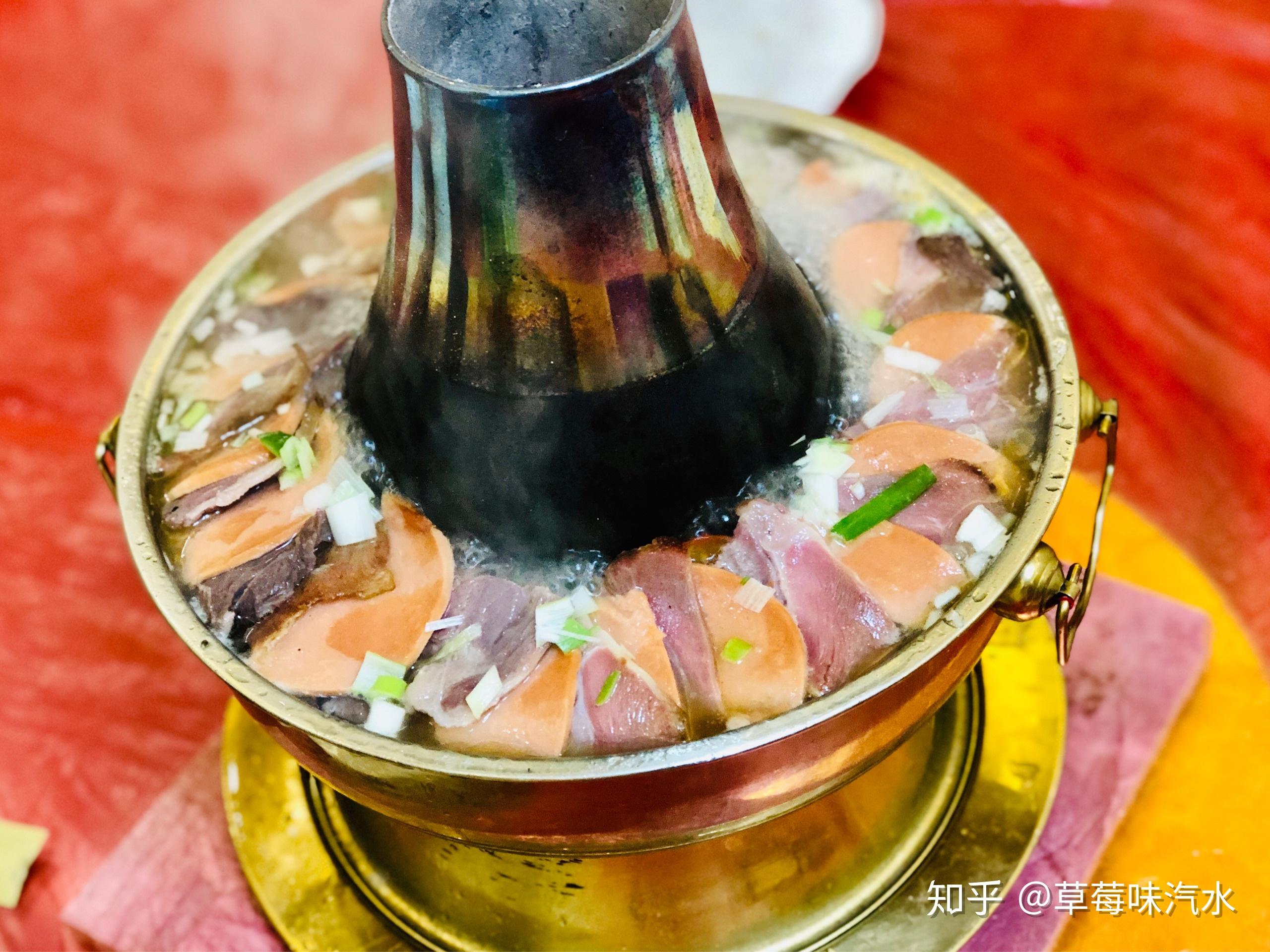 还是体验下当地的美食,酒店有2个特色菜,一个是烤鸡  一个是藏式火锅