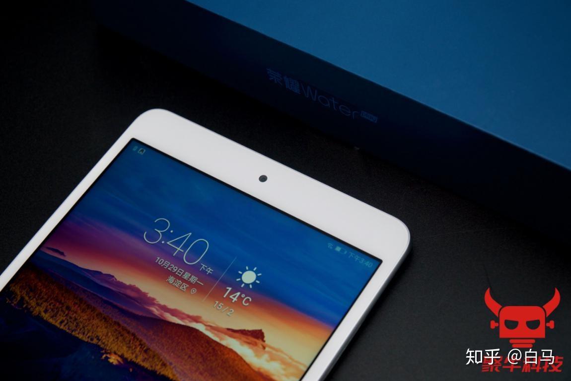 非全面屏的最后荣光 荣耀waterplay支持水下摄影和哈