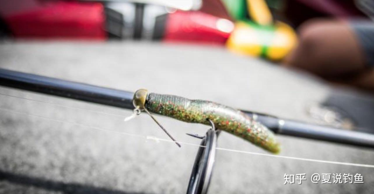 5,常见与配合钓组,钓鲈船上主钓手用复合旋转亮片