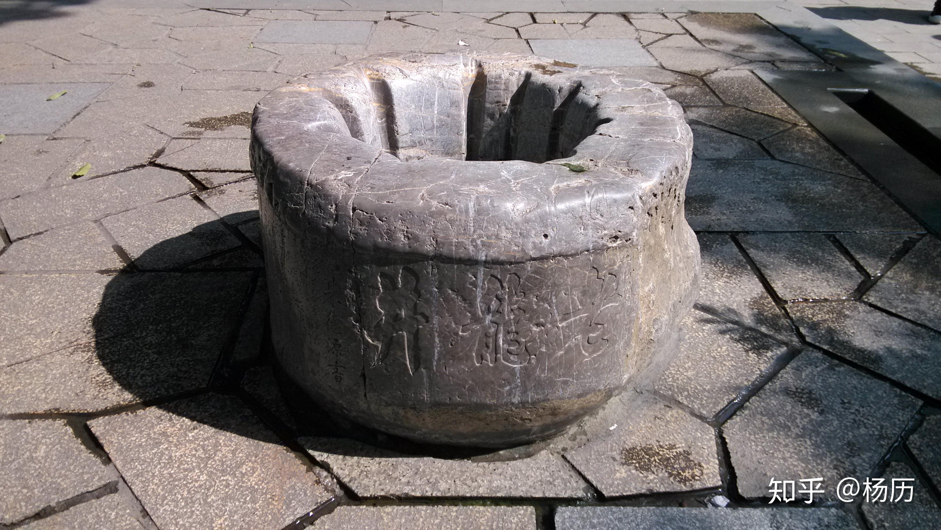 龙井茶得名于龙井.