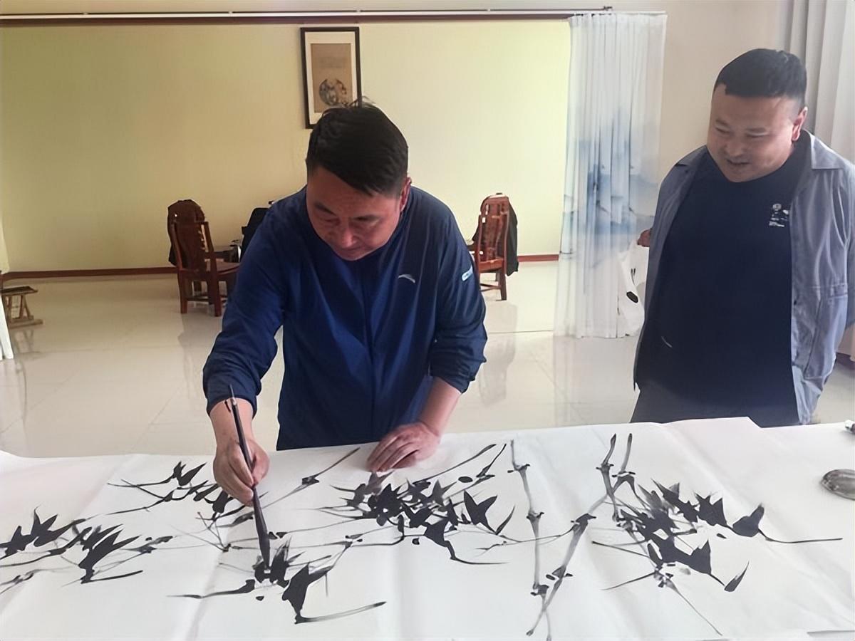 迎五一庆五四 莒县书画艺术家齐聚一堂开展文化交流活动 - 知乎