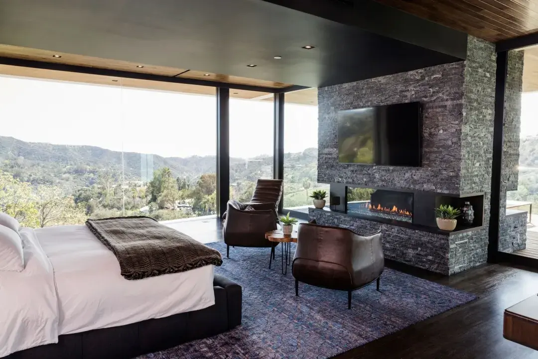 知名dj zedd公开上亿豪宅,还用乐高搭了一个夜店.