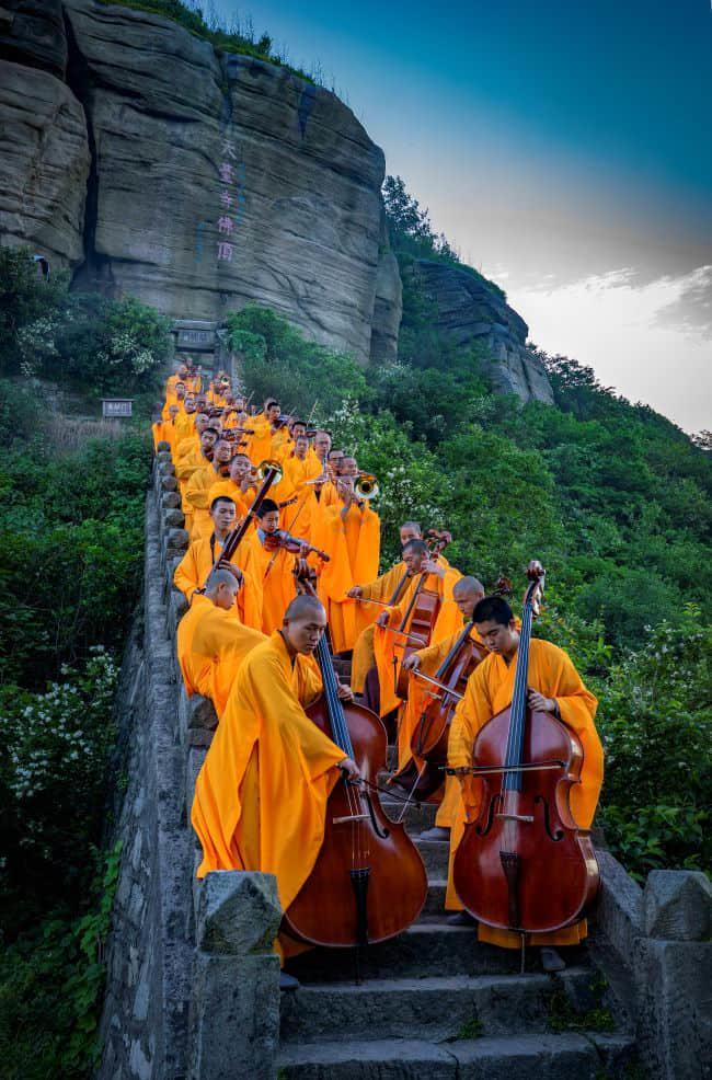 禅宗文化王桂生红安天台寺禅乐学僧摄影展组图