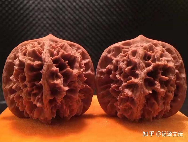 扎手的大花核桃让你知道什么叫做文玩核桃中的玫瑰