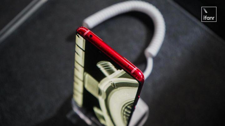 华为 Mate 20 系列上手评测:史上最贵华为旗舰,体验如何?-华为mate20价格?