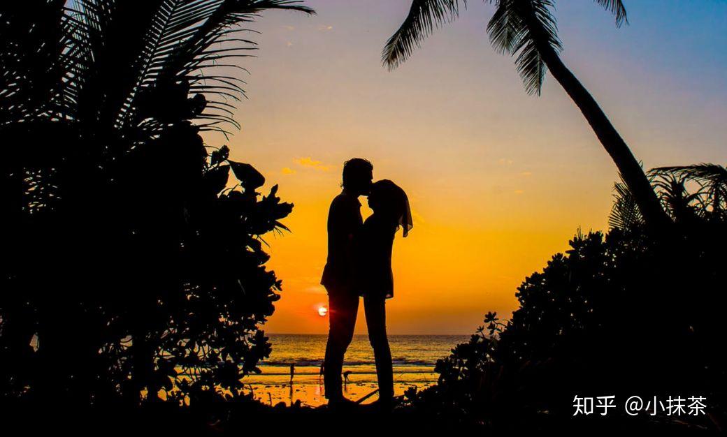 摸头杀还是暗号你没见过的情人重逢方式