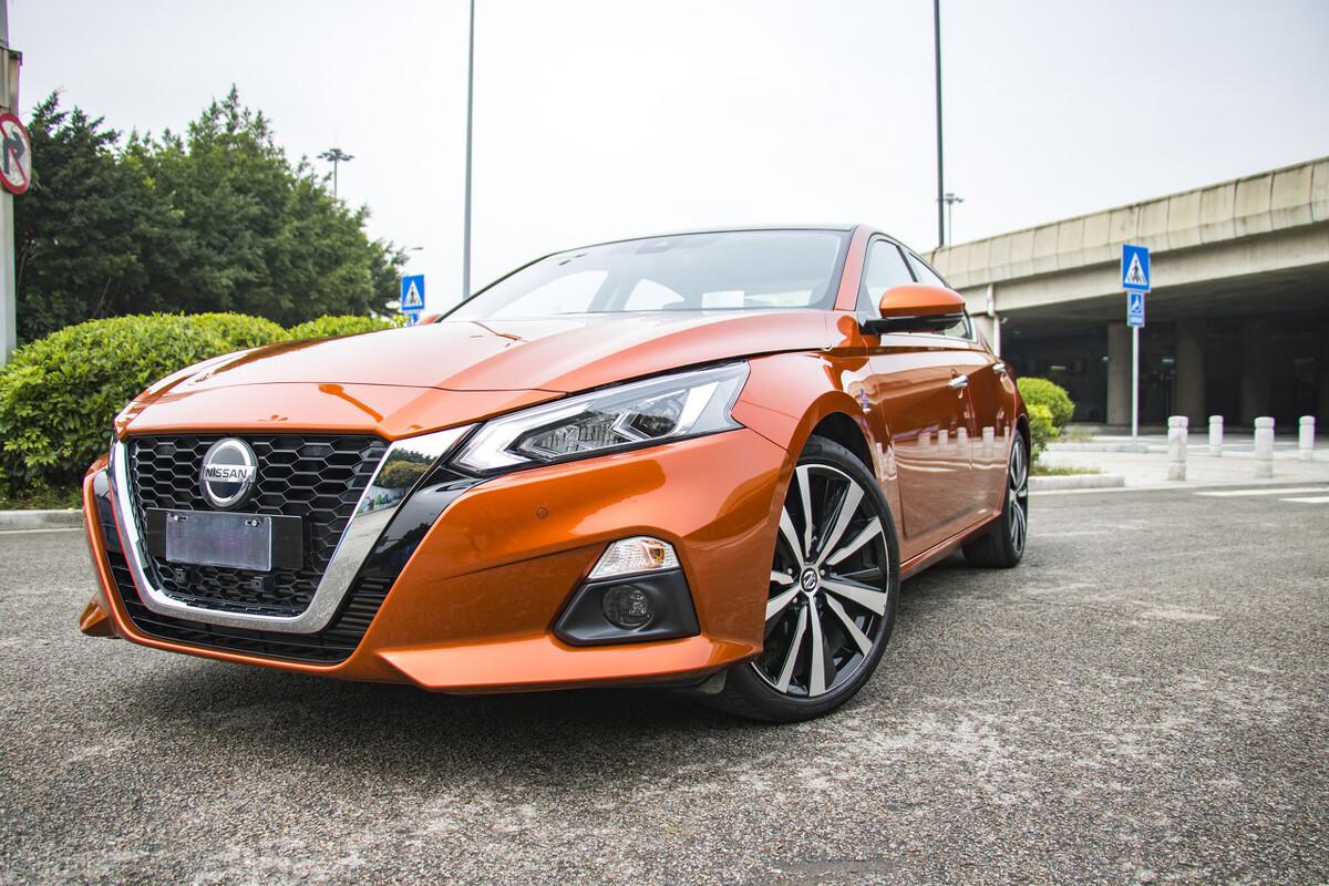 20w以内的b级车,日产天籁值不值得买?