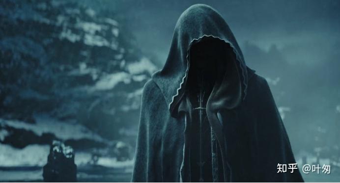 漆拉虽然打败了天地海三使徒却不敌地源王爵最终只能用天赋逃脱这段