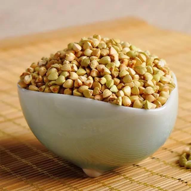 粗粮吗?食堂里卖的荞麦包子相对于其它肉包菜