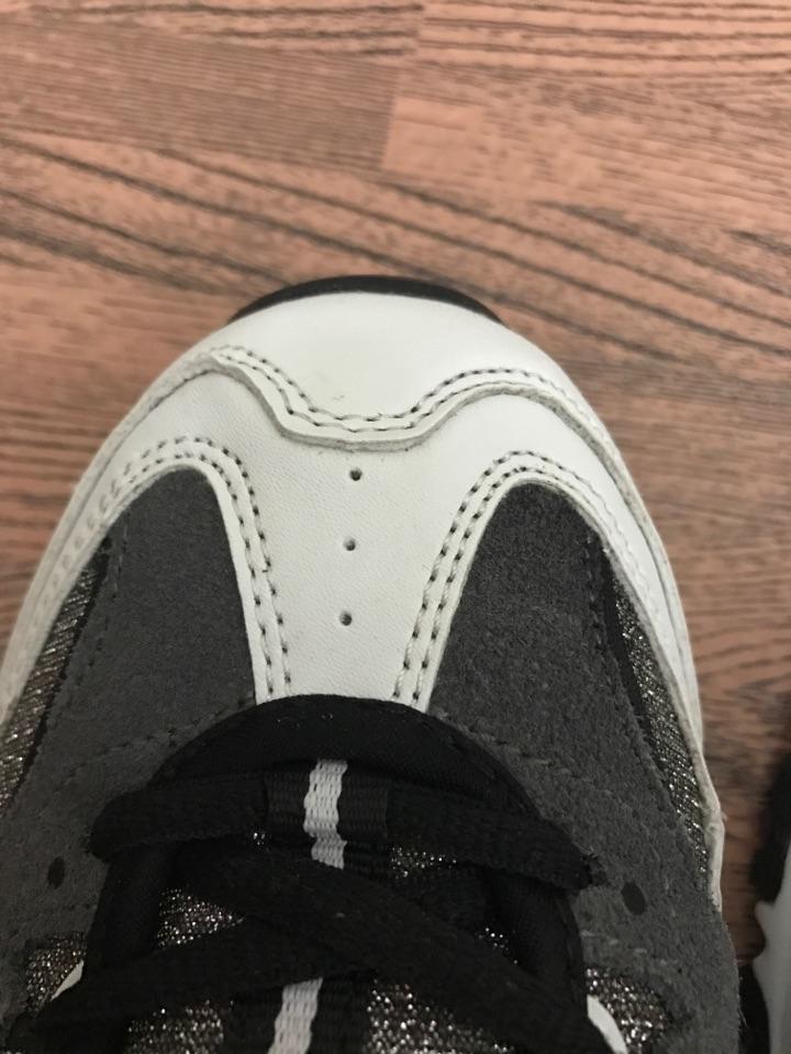 斯凯奇天猫旗舰店上的优惠那么大,是正品吗?