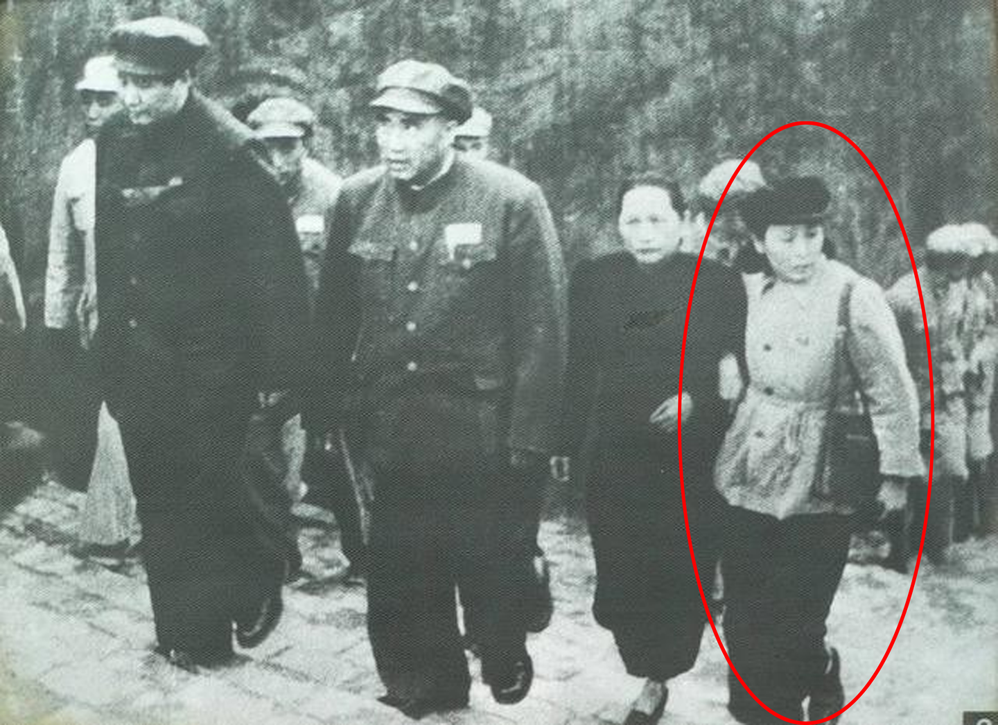 曾宪植：高祖父是曾国藩，丈夫是元帅，亲家是上将，儿子是少将 - 知乎