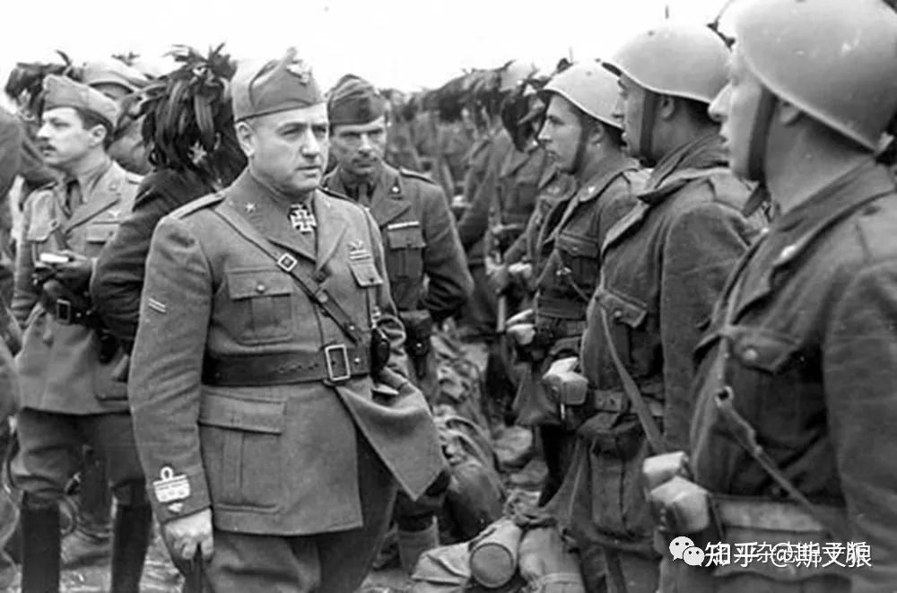 185师最出名的战绩是在阿拉曼战役,战役中185师以轻步兵装备血战英军