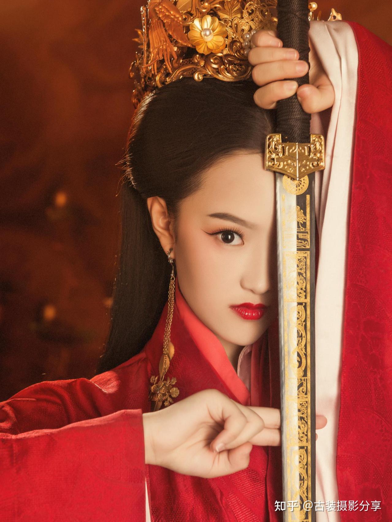 盘子女人坊古装写真扶摇穿出最美红衣女子