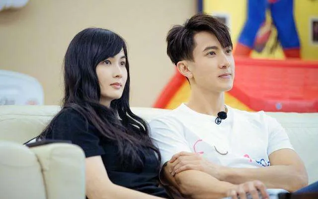 立单身贵公子人设,还与合作的ella,张韶涵在公众面前炒cp.