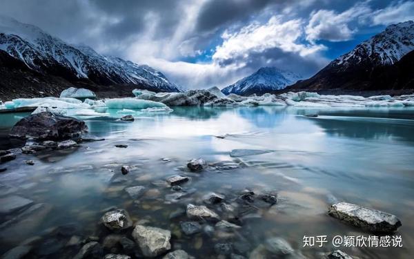 水瓶座男生喜欢一个人的表现 水瓶男喜欢你的小细节 知乎