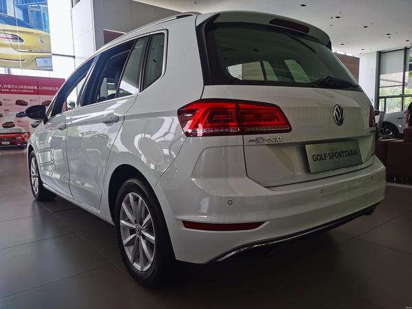 到店实拍日照地区2020款高尔夫嘉旅