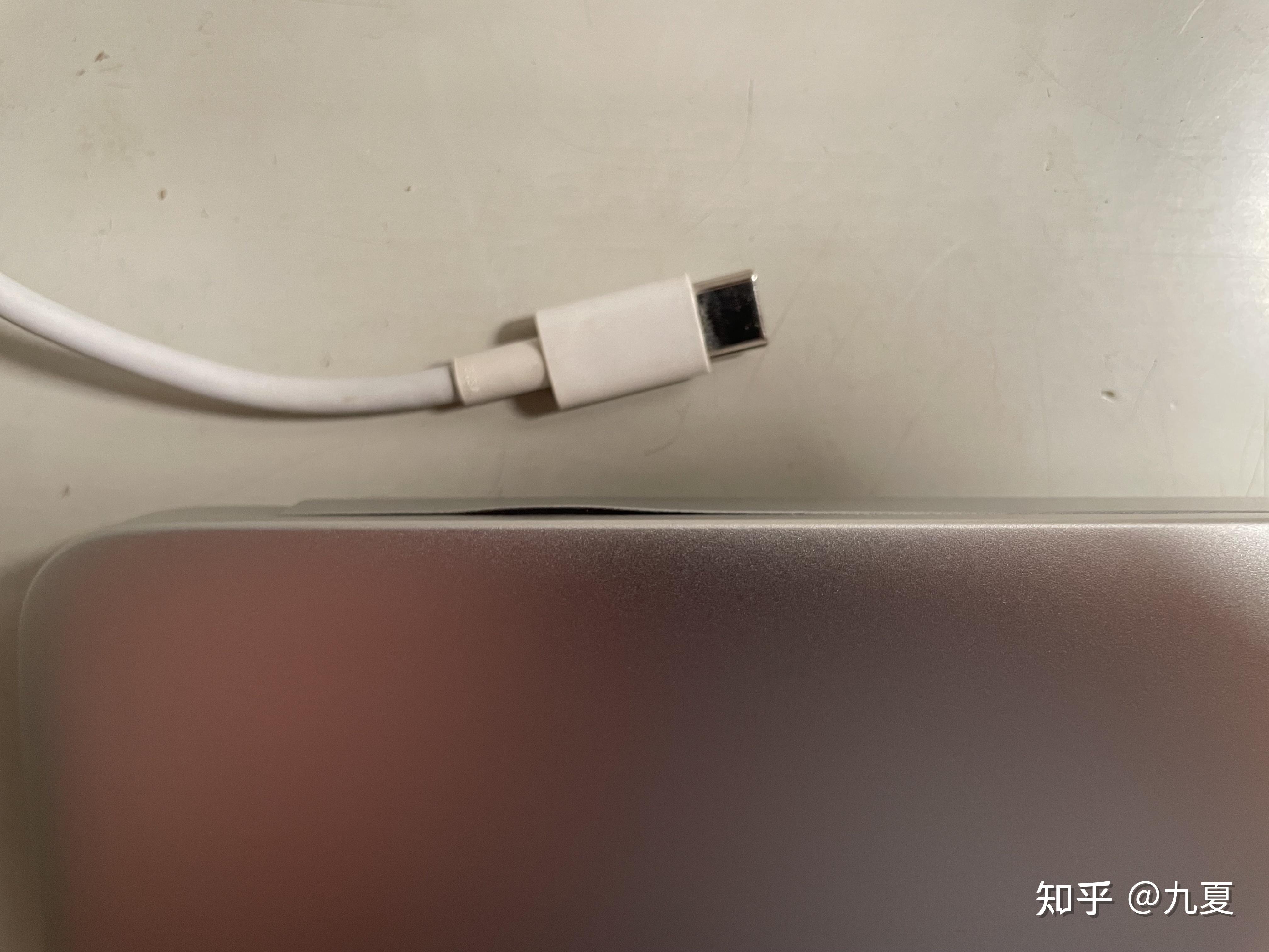 请问荣耀笔记本转轴设计寿命是500次开合(每次使用一小时进行开合