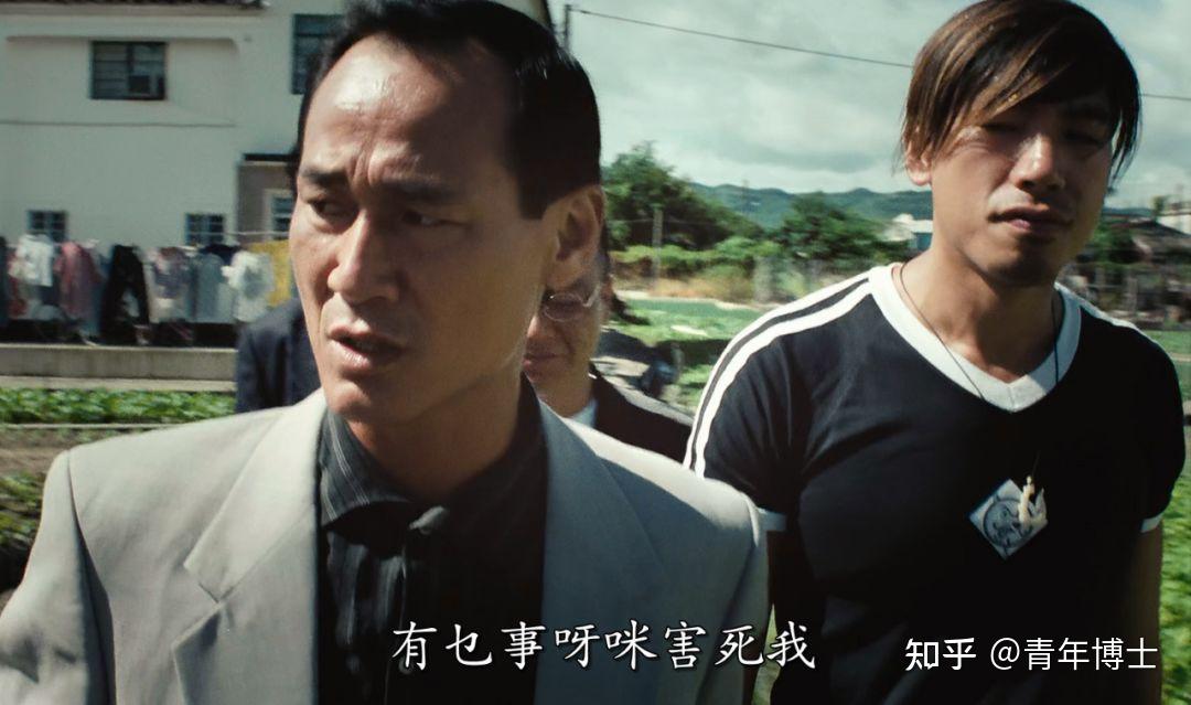 如果你当真认为他只是在电影里饰演这一角色,那就大错特错.