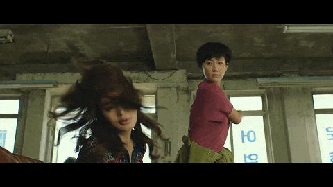 韩国电影《走私》双女主复仇爽片,疯批美人谁能不爱!