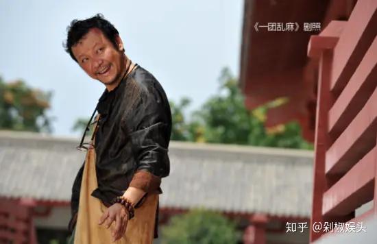 南派三叔不敢明言那俩字一团乱麻的三舅张口就来