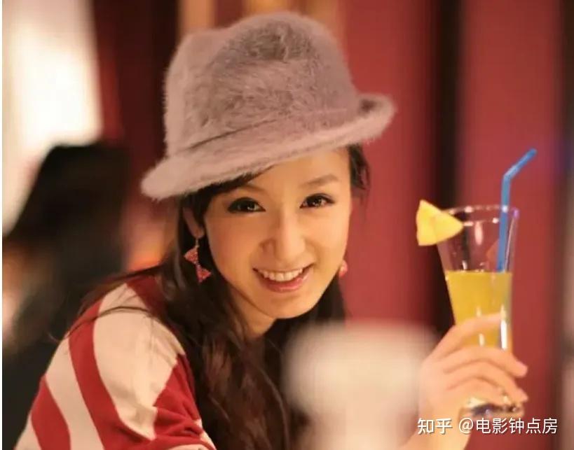 爱情公寓昔日女主拍网大玩擦边引发争议混的最差就是她