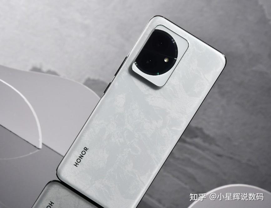 中端机和千元机市场的华为手机,拍照表现却中规中矩,比如华为nova 12