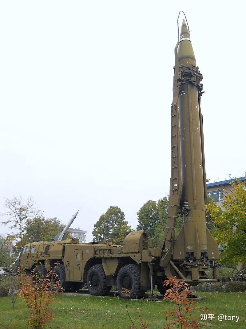 朝鲜300毫米火箭炮图片