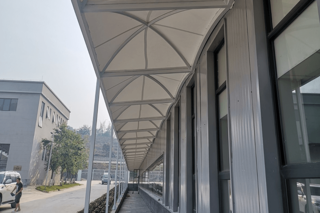 安装小区通道张拉膜结构雨棚的必要性