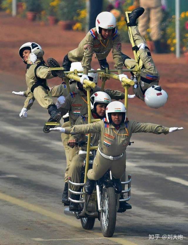 印度人为什么那么喜欢摩托车
