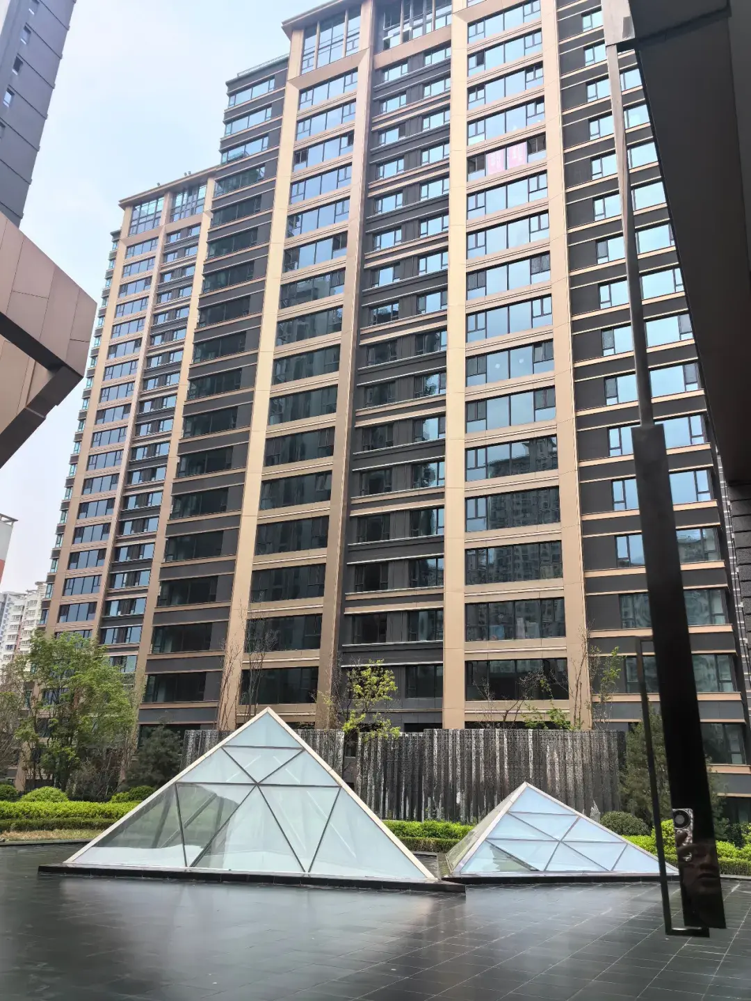 龙湖天奕