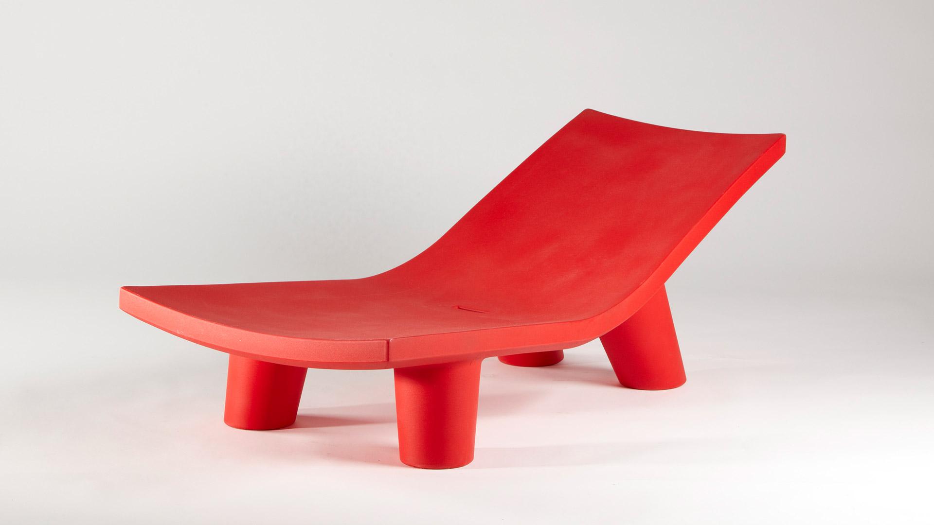 low lita是一款躺椅,由意大利著名设计师paola navone设计.