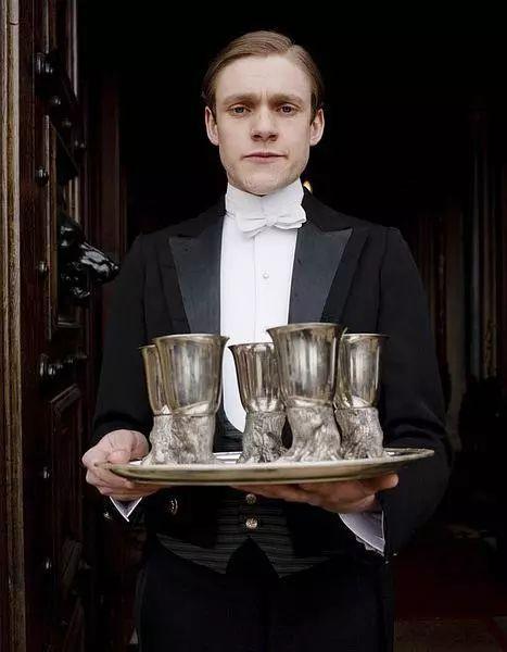 拥有一个英式管家的生活是怎样一种体验