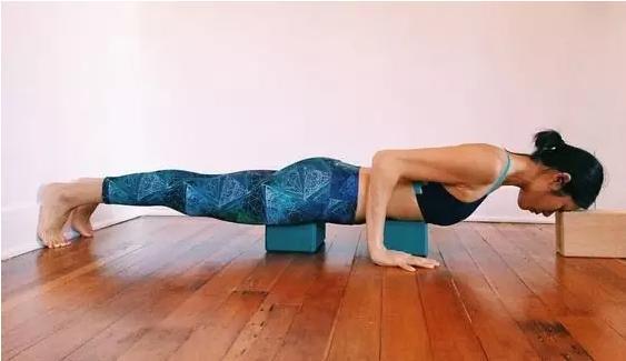 瑜伽体式精讲chaturanga四柱支撑