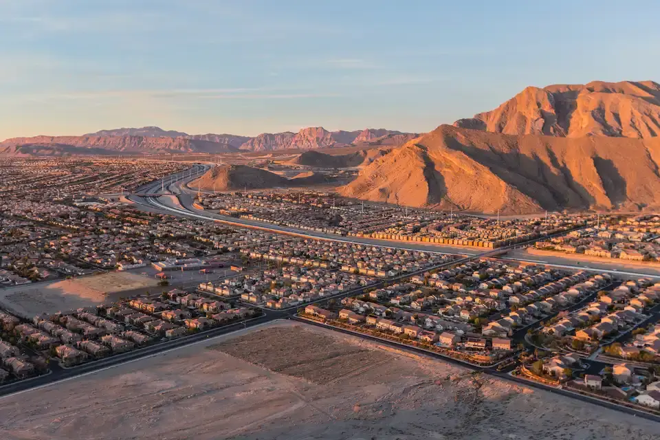 建立在沙漠中的十大现代城市