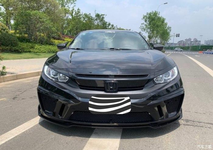 请记住,思域的尾灯,也不是每辆车都敢跟gtr争高下