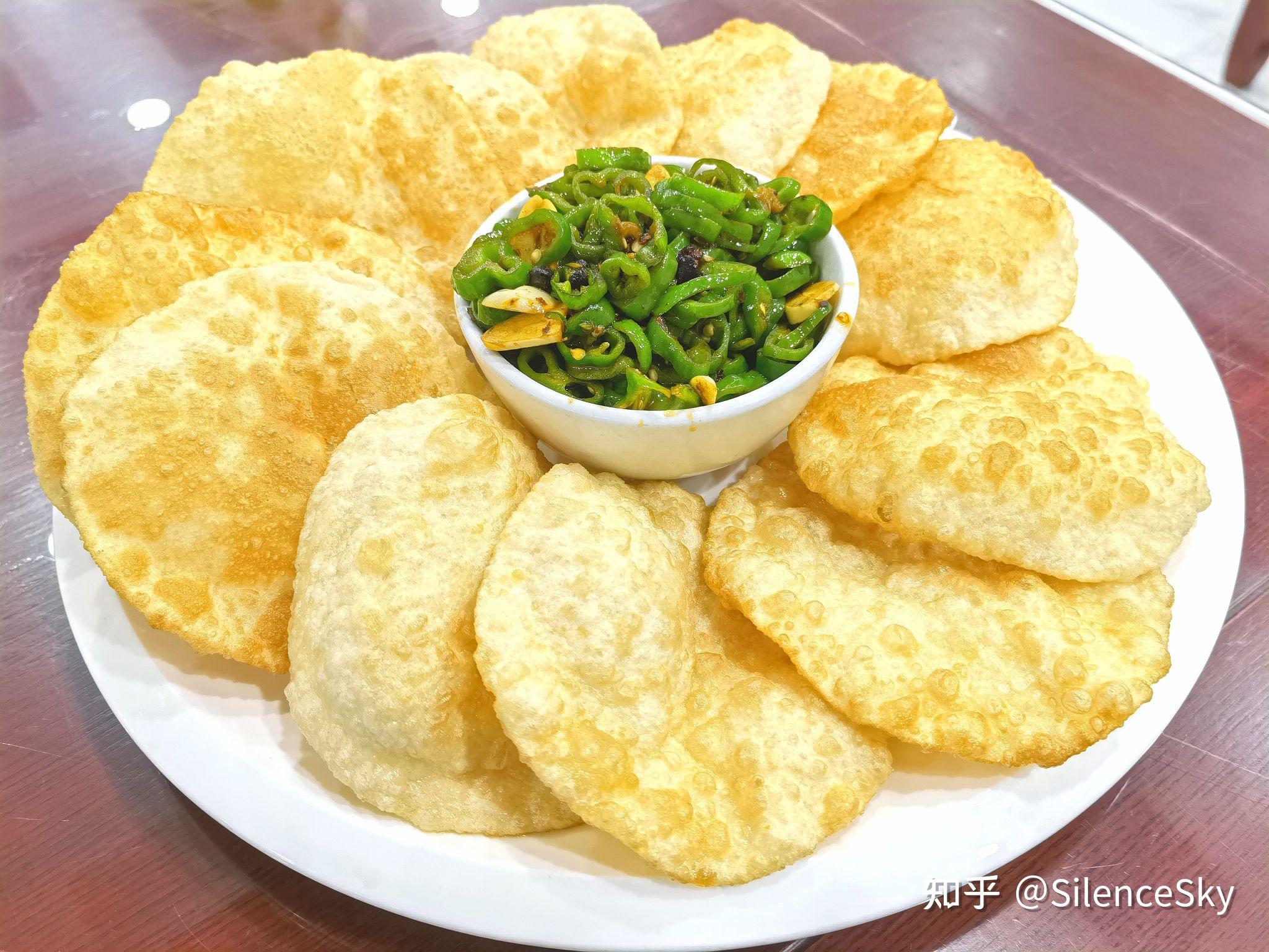 顺便也点了朝思暮想的沙葱炒鸡蛋和烫面油香,没想到解锁了新的神仙吃