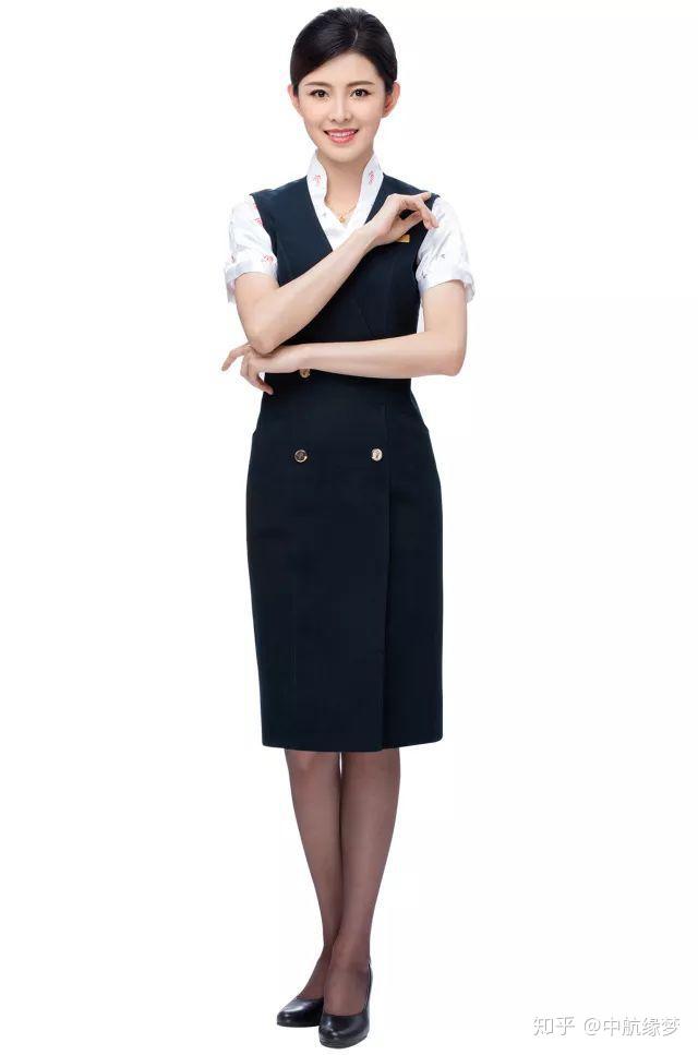 秦韵2017 世界十佳美丽空姐冠军何佩蘭2017中国最美丽空姐亚军"任何