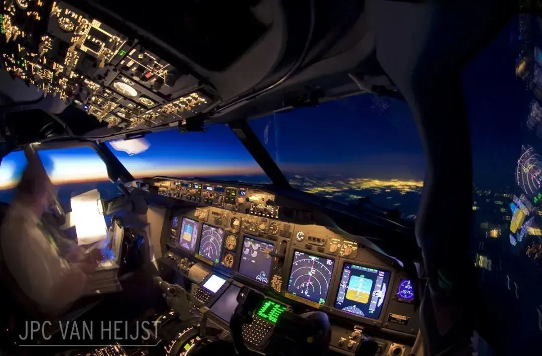 从而保证飞机导航精度达到非常高的程度,但 vor 导航技术的一个最大