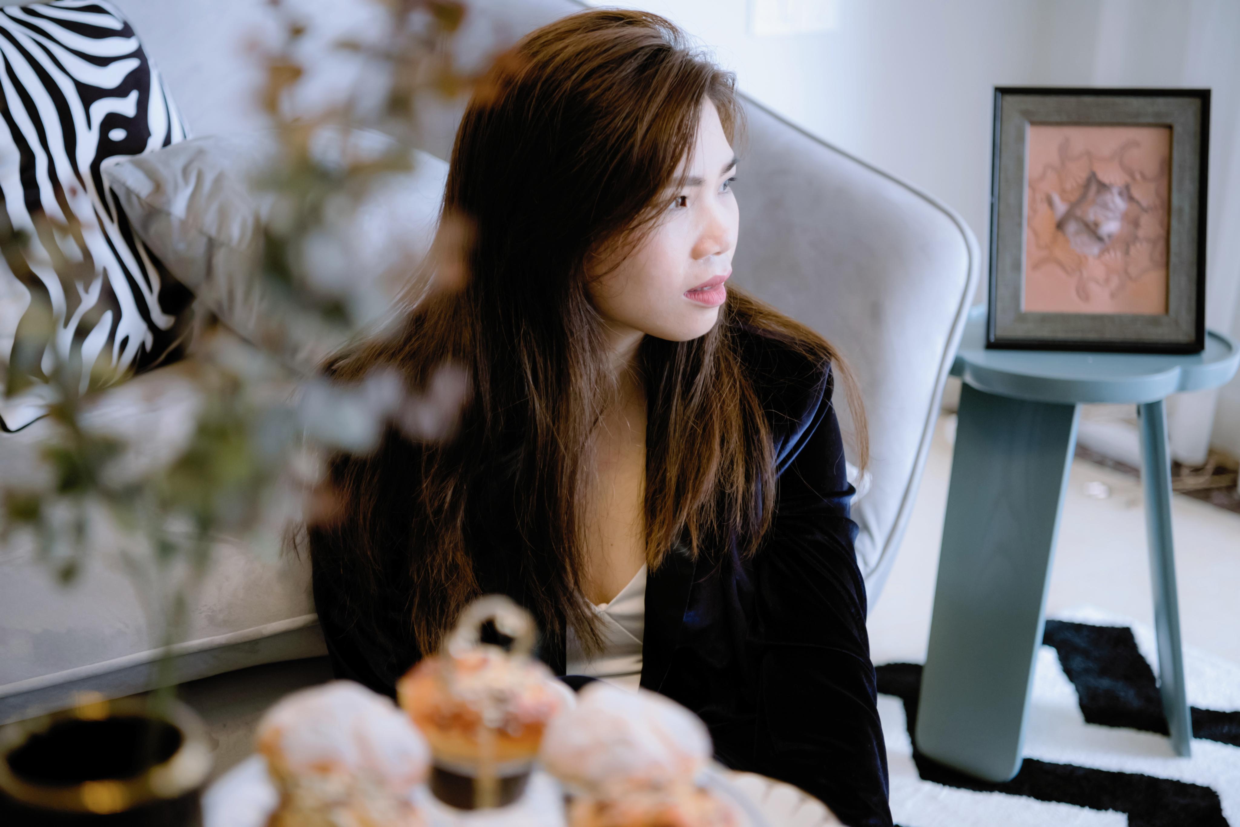 从心而动做纯粹的事90后女孩跨界引领汽车皮雕新品类咸哥皮雕创始人咸