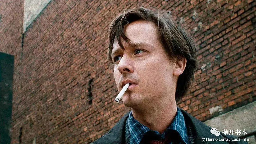 导演:拉杜·裘德《倒霉性爱,发狂黄片》导演:泽维尔·布瓦《信天翁》