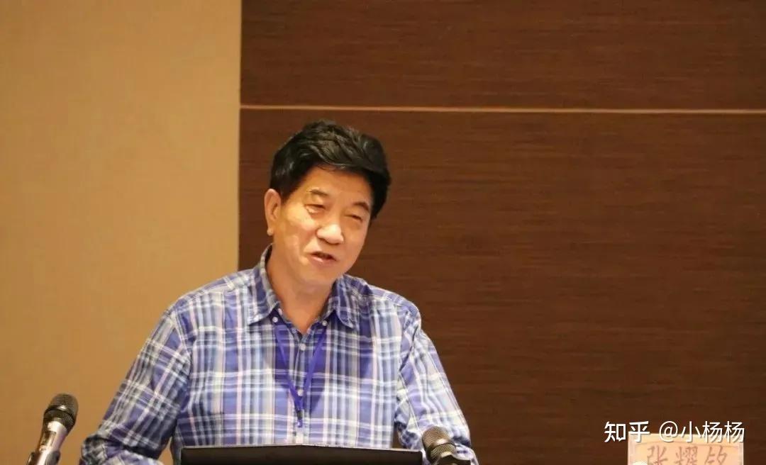 作者简介:复旦大学历史系毕业.