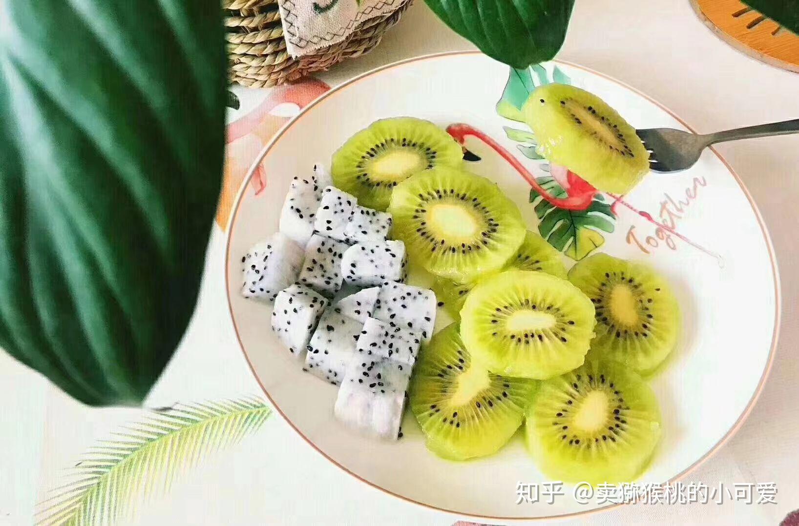请问喝百香果蜜蜂柠檬水真的可以美白吗，吃猕猴桃也可以美白吗？
