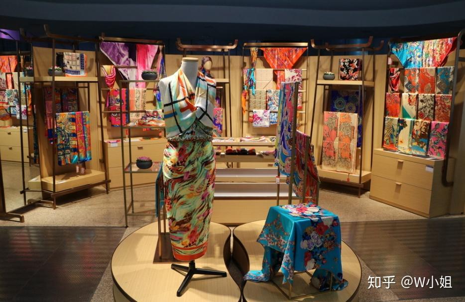 杭州西湖区专业丝绸店铺设计公司|杭州店铺装修|杭州丝绸大厦装修