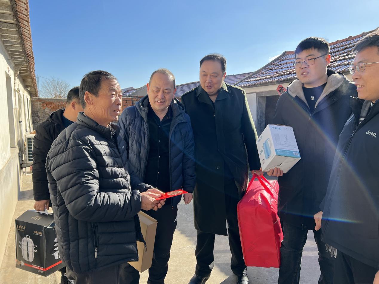 孙凤祥创业与慈善同行