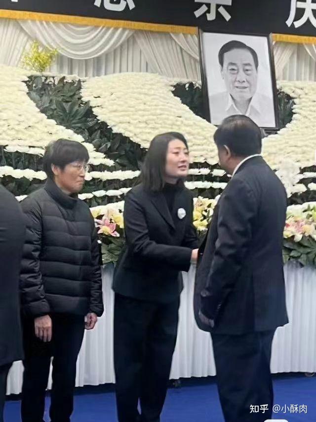 《钟睒睒的复仇:从被开除到送花圈,他的传奇人生!》 - 知乎