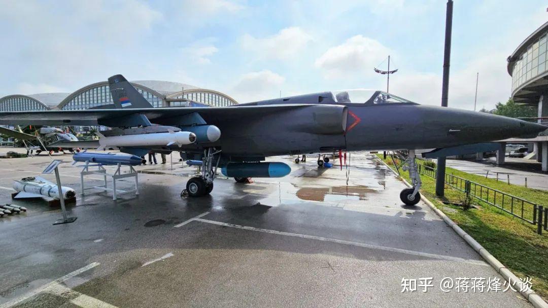 塞爾維亞喜迎新武器展示新型直升機運輸機激光制導火箭彈強化戰力