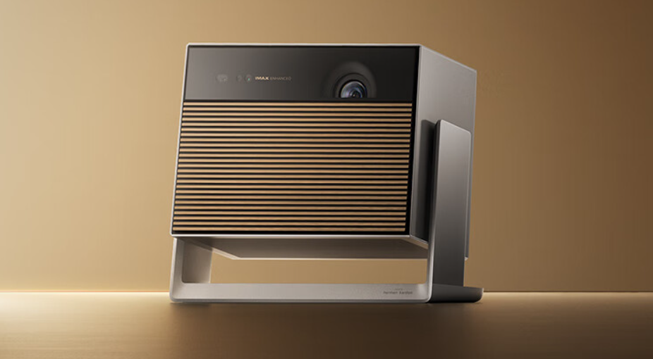 8,极米rs 10 ultra(典藏版)当前京东售价10999元.