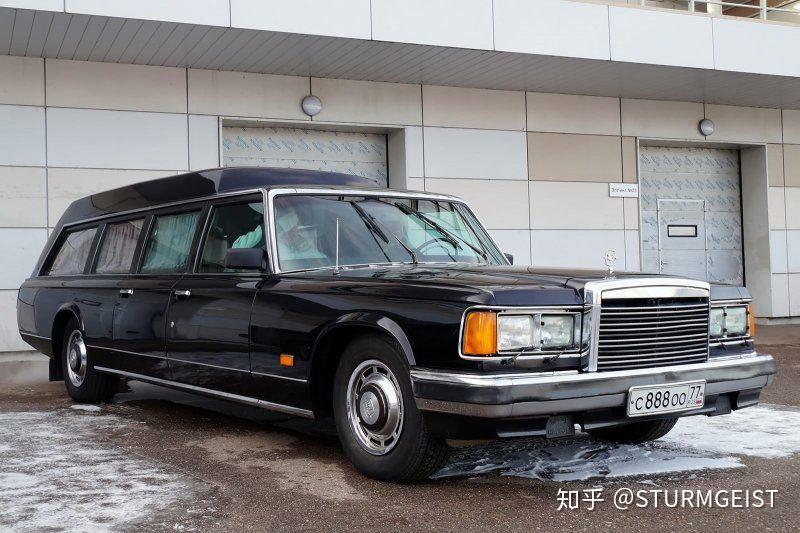 苏维埃的黑色高级救护车